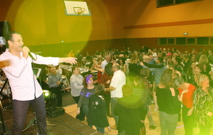 Repas Dansant : Soirée DISCO REUSSIE !!! 